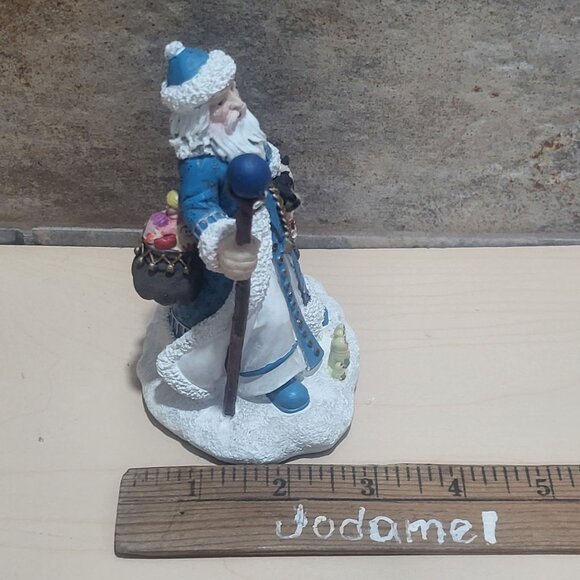 International Santa Claus Collection D'Yed Moroz Siberian Santa Figurine 2005 - Picture 10 of 12